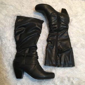 🌵BOGO🌵 Yuu Charyl black faux leather boots 6-1/2